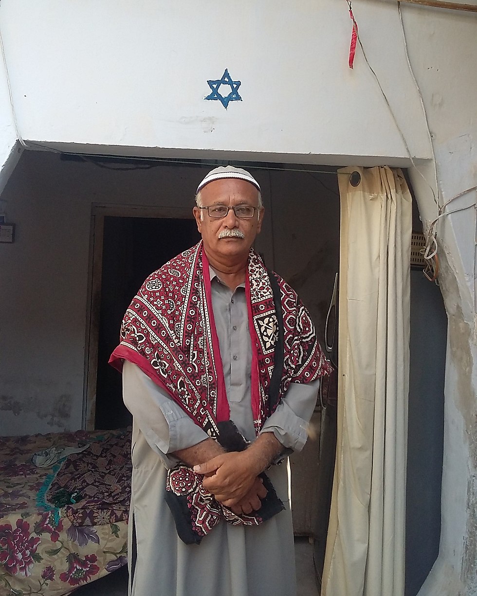 צוריאל בן ישראל, בפקיסטן ()