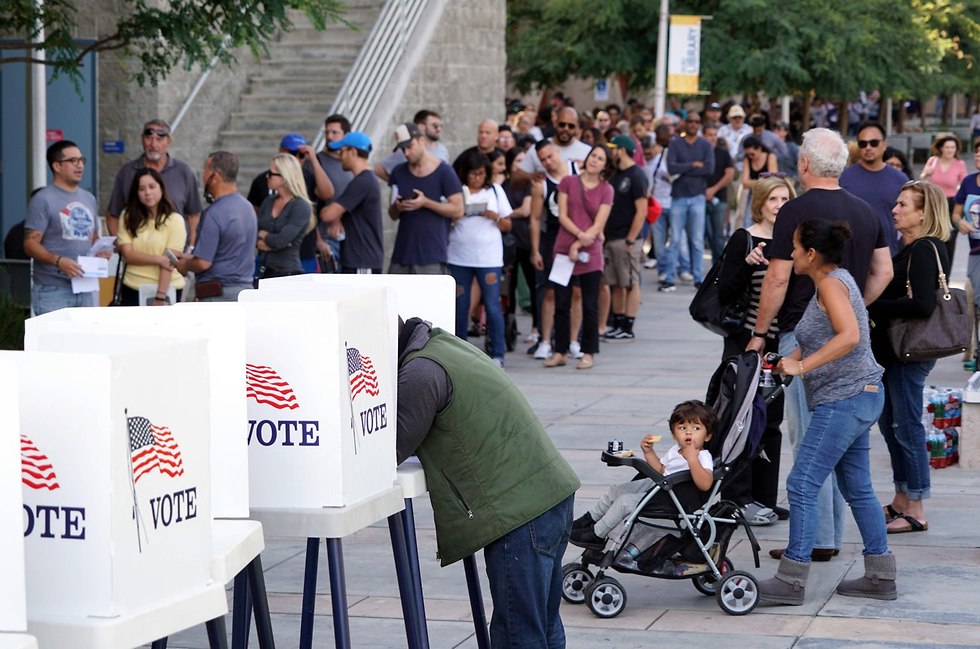 הצבעה מוקדמת קלפי ב לוס אנג'לס קליפורניה בחירות אמצע ארה