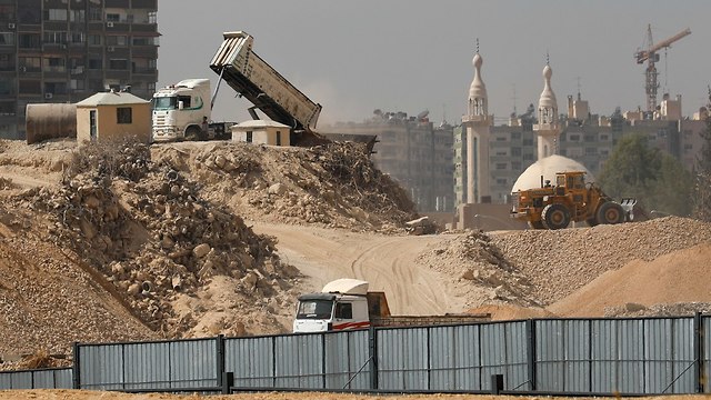 אתר הבנייה של מארוטה סיטי דרום מערב דמשק סוריה ( צילום: AP  )