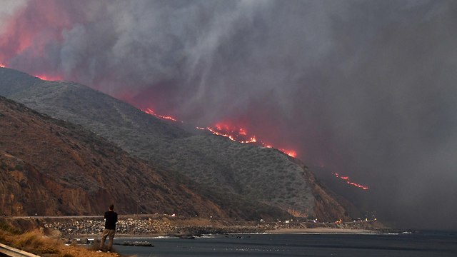 שריפת ענק בקליפורניה (צילום: AFP)