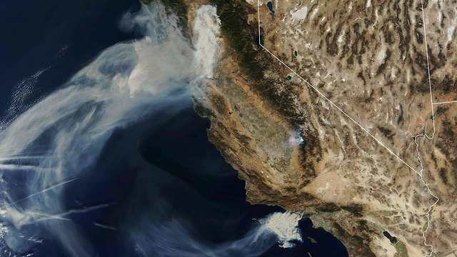שריפת הענק בצפון קליפורניה, בצילום מהחלל (צילום: AFP)
