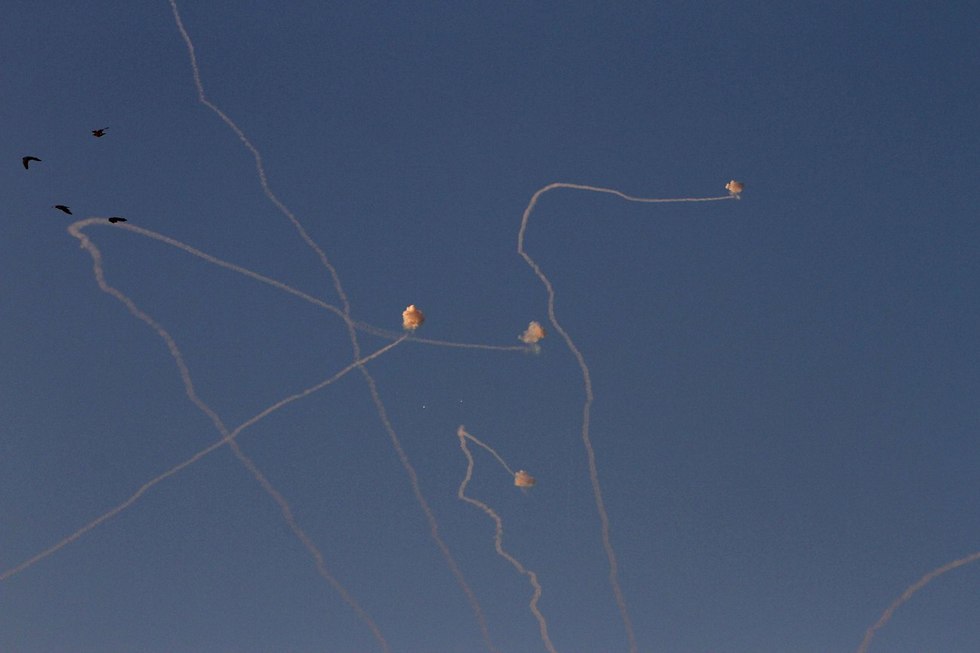 יירוט יירוטים מטח ירי עזה הסלמה דרום אשקלון (צילום: AFP)