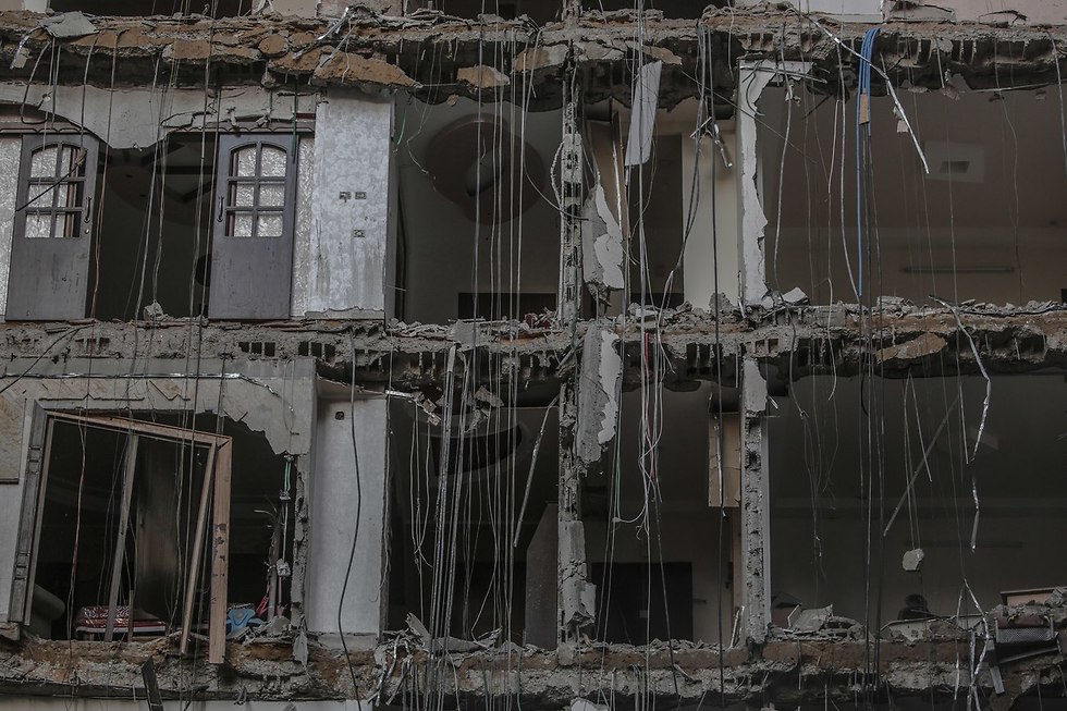 IAF destroys building in Gaza (Photo: EPA)