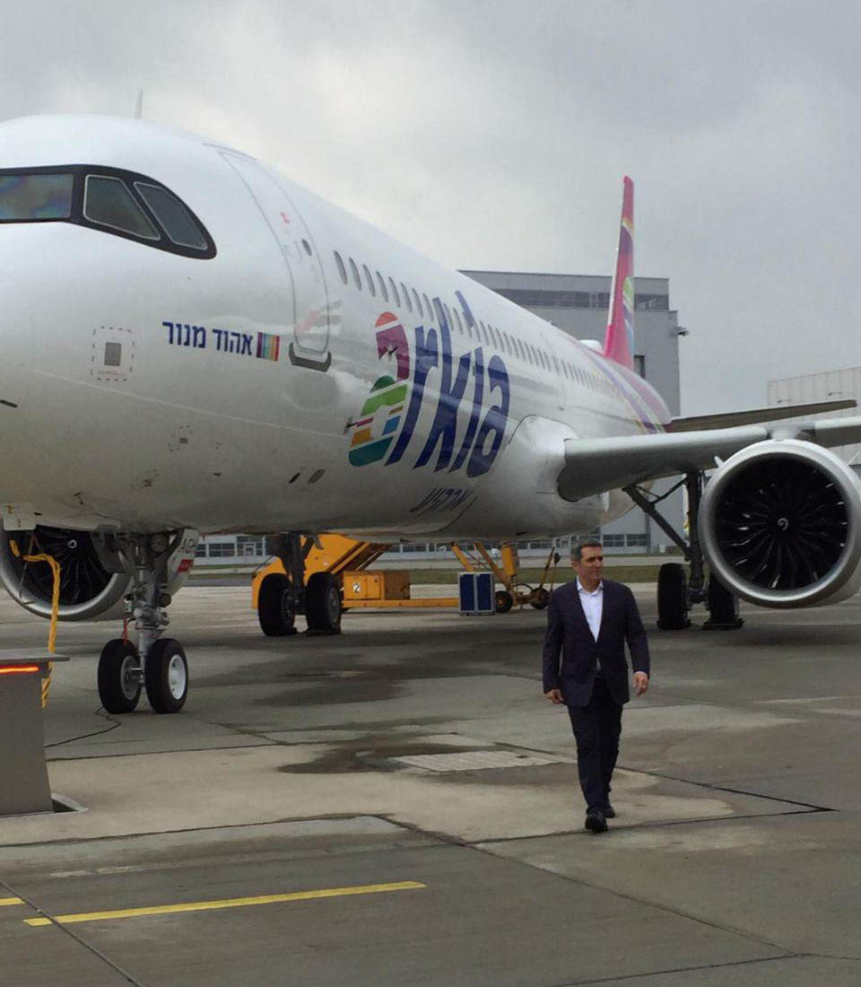Новый самолет Arkia в Израиле встретил Нир Даган, бывший летчик, а ныне гендиректор авиакомпании. Фото: Ноа Лави