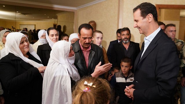 נשיא סוריה בשאר אסד פגישה עם דרוזים מ סווידא ארמון הנשיאות ב דמשק ()