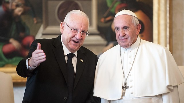 Pope Francis with President Rivlin (Photo: MCT)