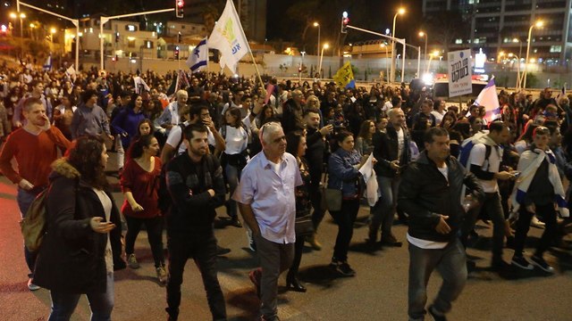 Митинг в Тель-Авиве. Фото: Моти Кимхи