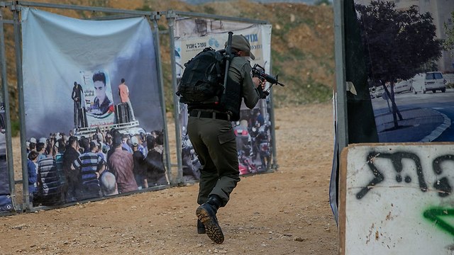 19-year-old T. during IDF basic training (Photo: Ohad Zwigenberg)