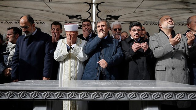 ג'מאל חשוקג'י עיתונאי סעודי תפילה תפילות (צילום: AP)