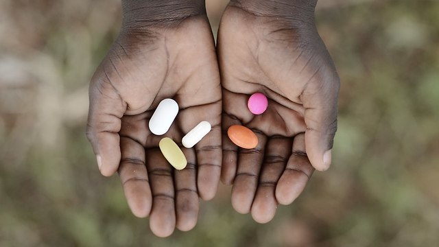 אפריקה תרופות מזויפות אילוסטרציה (צילום: shutterstock)