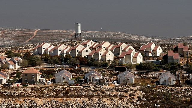 Isolated West Bank settlement (Photo: Reuters) (Photo: Reuters)