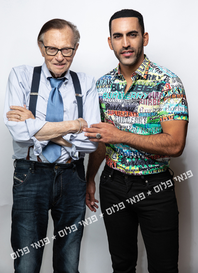 יד ימין ישראלי. לארי קינג וניב יעקובי (צילום: זיו שדה) יד ימין ישראלי. לארי קינג וניב יעקובי (צילום: זיו שדה)