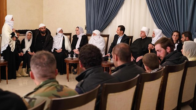 דרוזים בפגישה עם בשאר אסד ארמון הנשיאות דמשק סוריה (צילום: AFP, SANA )