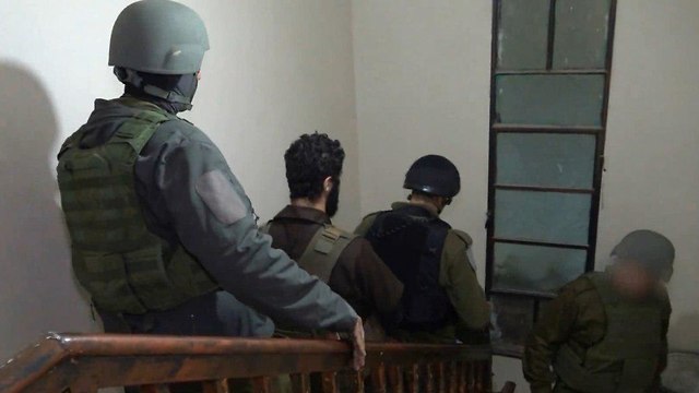 Задержание террориста. Фото: ШАБАК (Photo: Shin Bet media)