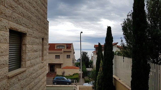 מזג אוויר מעונן בחיפה (צילום: אמנון זלוטניק)