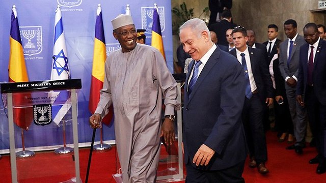 Chadian President Idriss Deby (L) and PM Netanyahu 