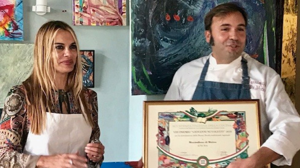 Chef Massimiliano receiving an award (Photo: Italian Academy of Cuisine)