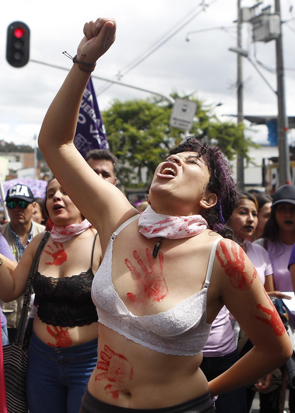 הפגנות יום המאבק הבינלאומי למניעת אלימות נגד נשים (צילום: EPA)