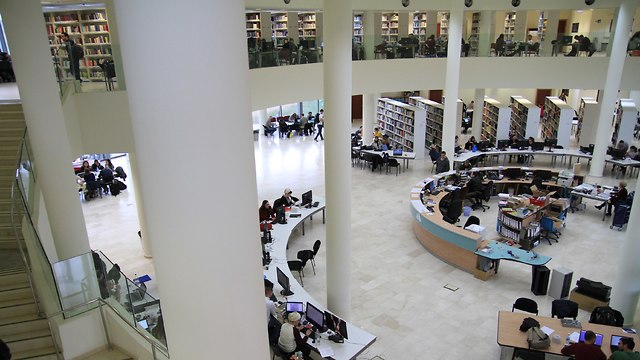 ספריה (צילום: יח