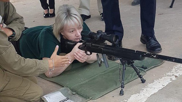 Первая леди Чехии на стрельбище