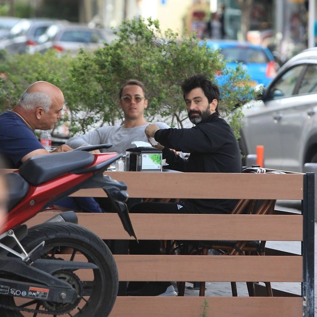 המבט של "מה נפלתם עלי?" (צילום: מוטי לבטון) המבט של "מה נפלתם עלי?" (צילום: מוטי לבטון)
