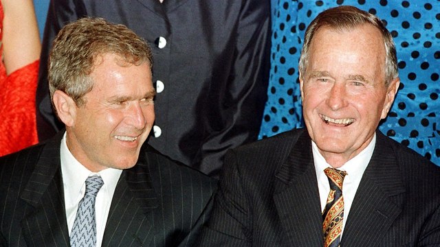 Буш-старший и Буш-младший. Фото: AFP