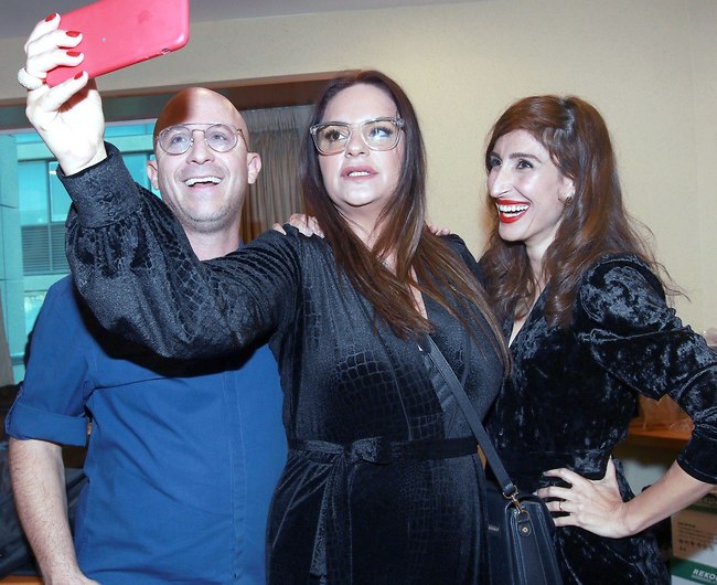 נרגעו בשביל סלפי (צילום: ענת מוסברג) נרגעו בשביל סלפי (צילום: ענת מוסברג)