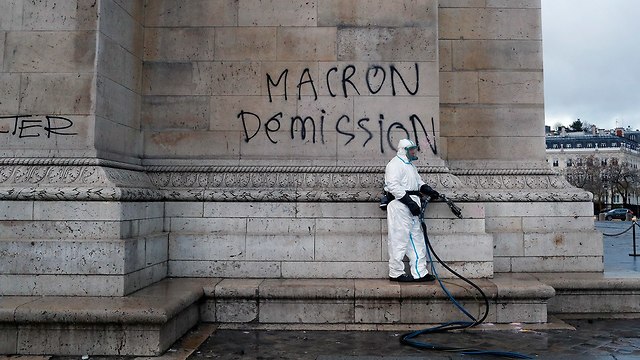 נזקים בפריז לאחר הפגנות (צילום: AP)