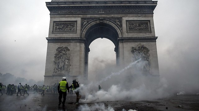 ההפגנה על יוקר המחייה בפריז (צילום: AFP)