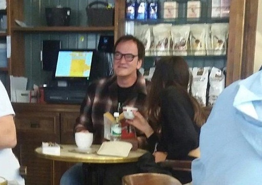 Тарантино и Даниэла Пик в кафе. Фото: Моти Левтон