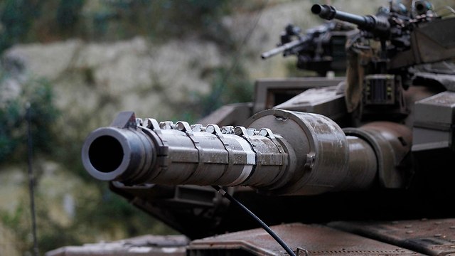 תותח של טנק מרכבה  (צילום: AFP)