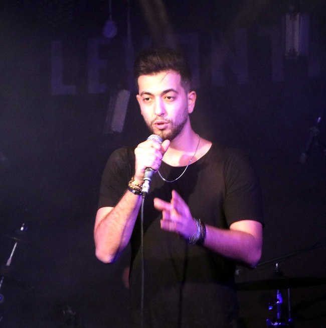 קורנבלום על הבמה (צילום: אמיר מאירי) קורנבלום על הבמה (צילום: אמיר מאירי)