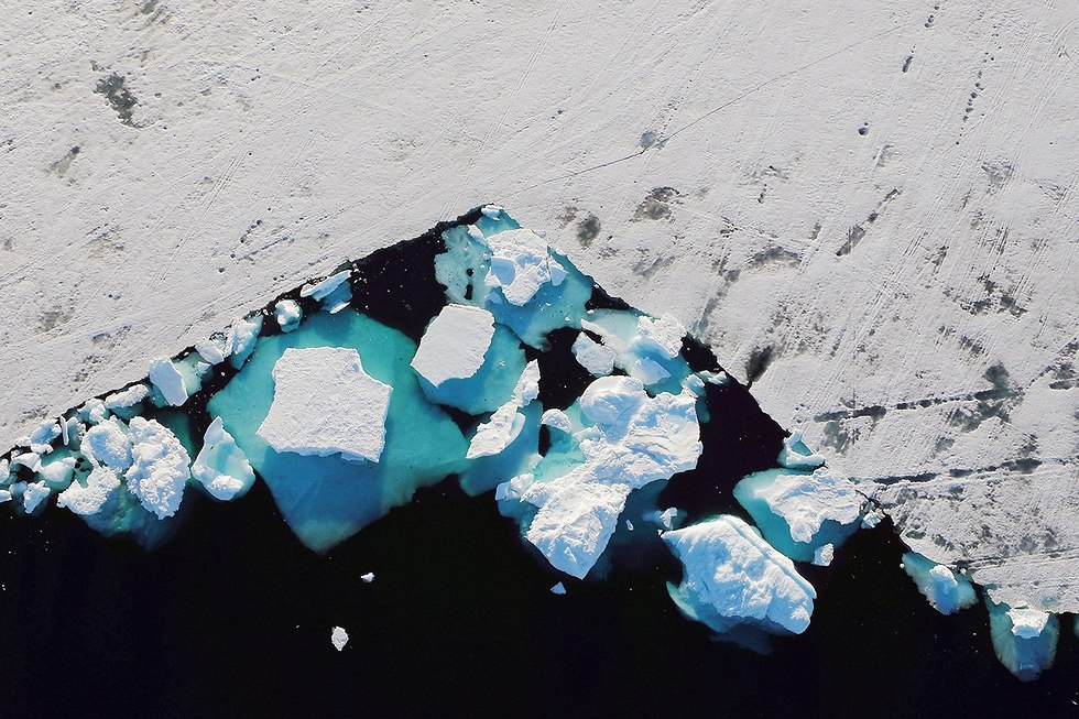 רויטרס תמונות השנה קרחונים צפים ליד גרינלנד יוני (צילום: רויטרס)