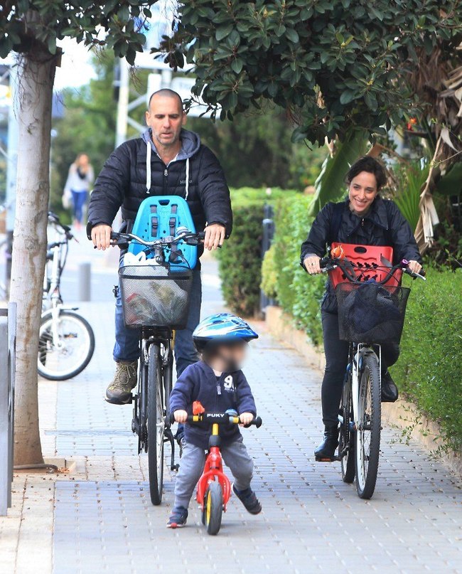 תודו לנו אחר כך (צילום: מוטי לבטון ) תודו לנו אחר כך (צילום: מוטי לבטון )