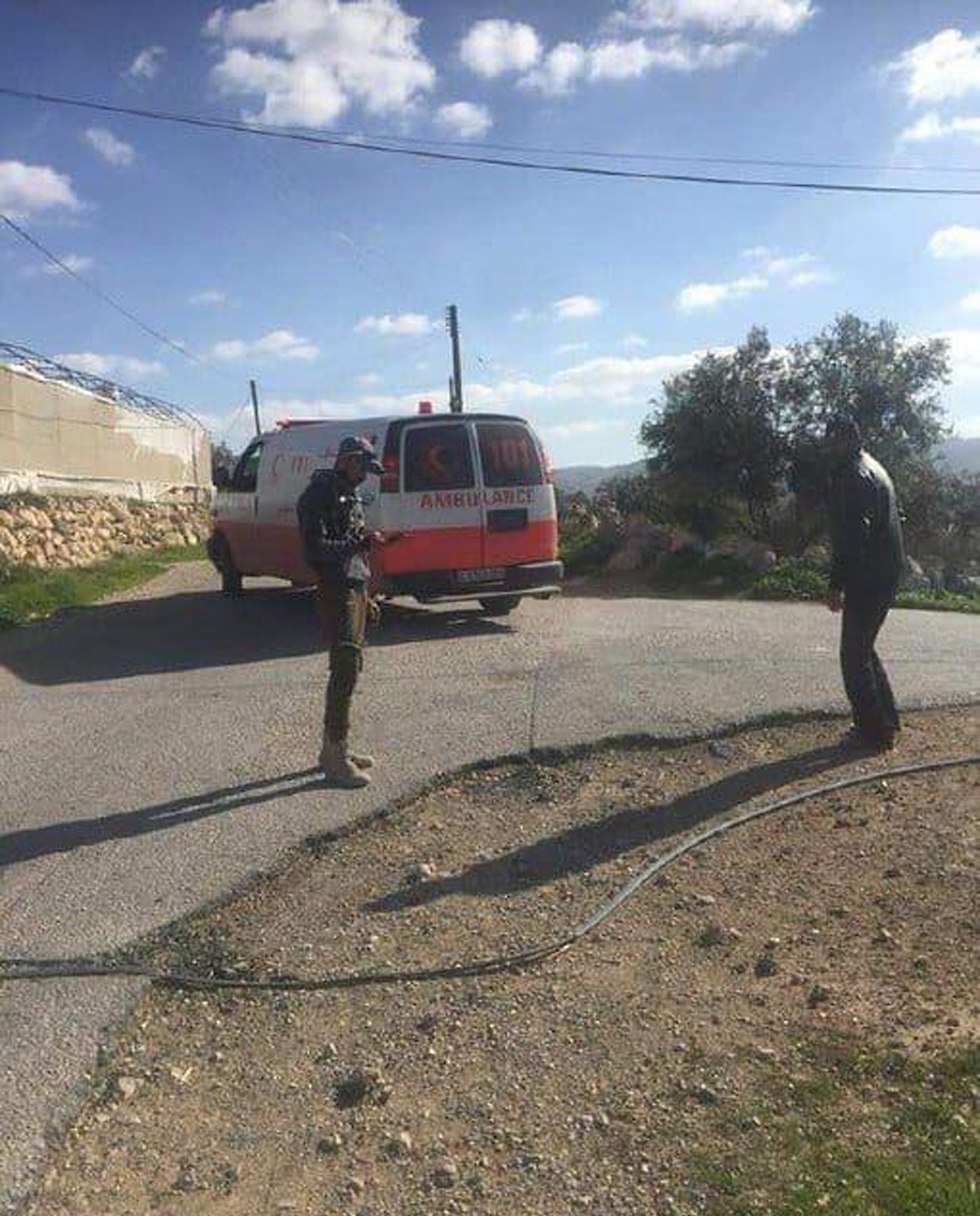 ירי לעבר ערבי רכב פלסטיני כפר אידנא בחברון נסיון הימלטות להימלט לוחמי מג