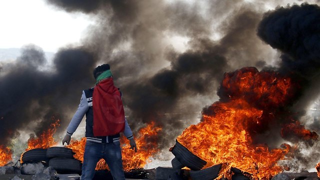עימות בין חיילי פלסטינים לחיילי צה