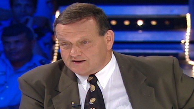 דן שילון מראיין את איציק אברג'יל בשנת 1994 (באדיבות רשת)