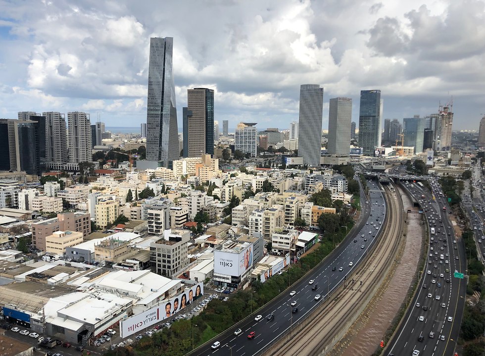 נתיבי איילון בתל אביב (צילום: שני אברהם )