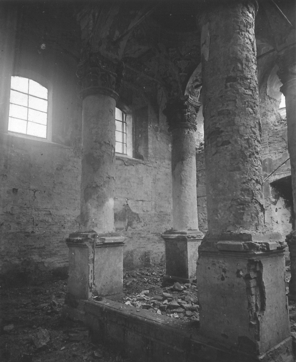 הריסות בית הכנסת בטרנוב 1939 (צילום: ארכיון 