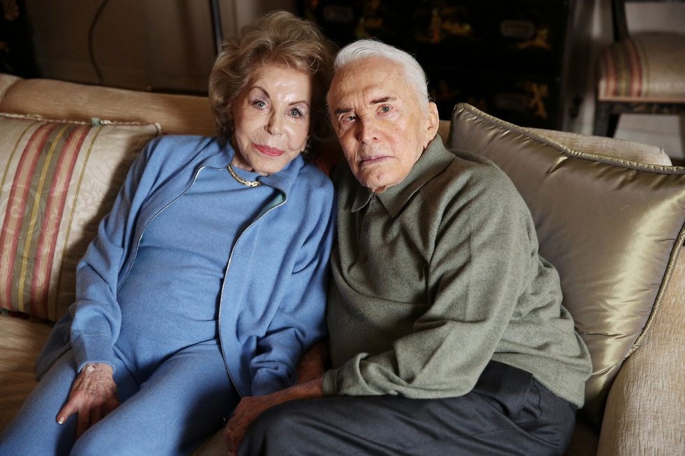 Кирк Дуглас с женой Энн (2014 год). Фото: AP