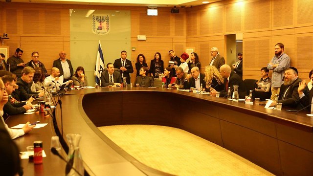 ועדת הכנסת בה הועלה חוק פיזור הכנסת לקריאה ראשונה (צילום: אסתי דזיובוב, TPS)