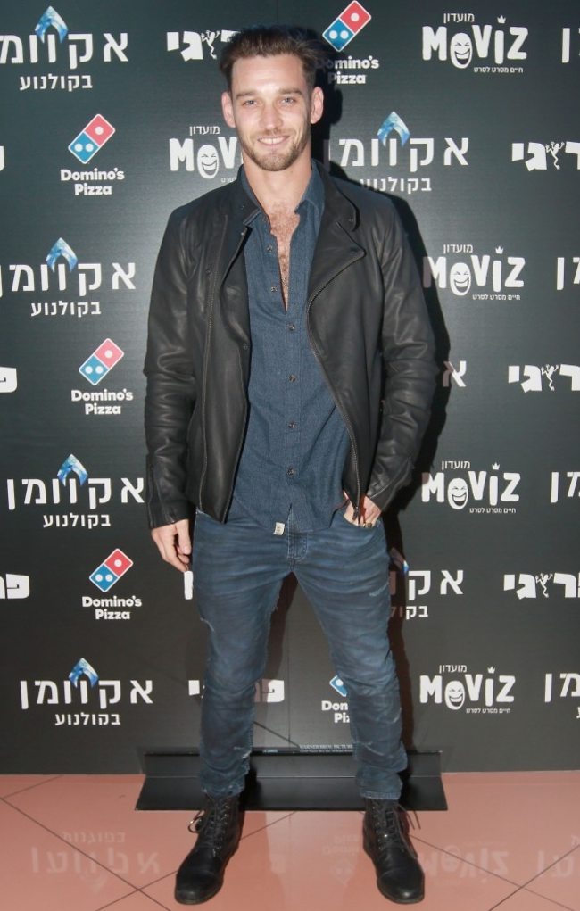 כמה הוא חתיך מ-1 עד 10? 10! דין מירושניקוב (צילום: ענת מוסברג) כמה הוא חתיך מ-1 עד 10? 10! דין מירושניקוב (צילום: ענת מוסברג)