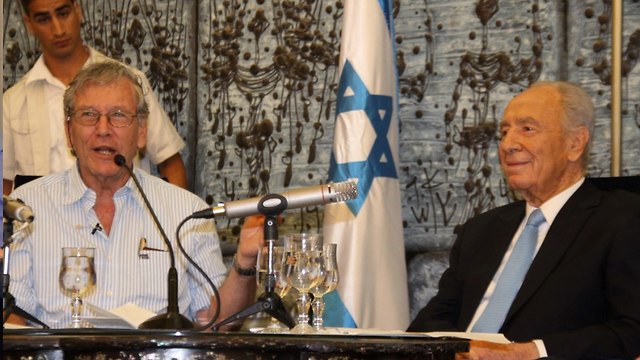 Amos Oz and Shimon Peres 
