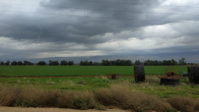 הדרך היפה בין אריאל לעמק בית שאן (צילום: טל ושדי)
