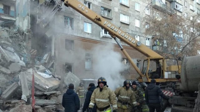 פיצוץ גז ו קריסת בניין ב מגניטוגורסק ב רוסיה (צילום: רויטרס)
