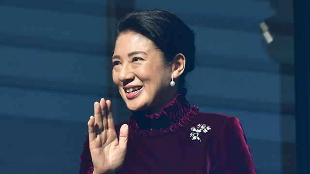 יפן קיסר ברכה אחרונה אשת הקיסר לעתיד מסאקו (צילום: AFP)