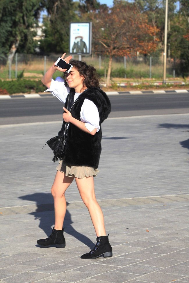 "ביי, ביי,ביייייי" (צילום: מוטי לבטון) "ביי, ביי,ביייייי" (צילום: מוטי לבטון)