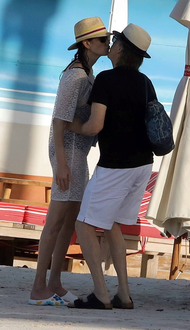חייבים עוד תמונה, נו מה (צילום: Splashnews) חייבים עוד תמונה, נו מה (צילום: Splashnews)