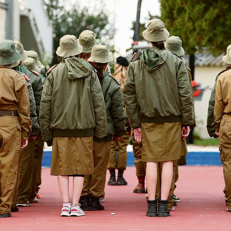Religious women serving in the IDF (file photo)
