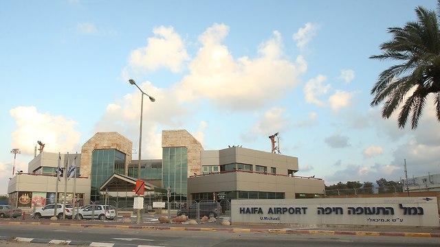 נמל התעופה חיפה (צילום: אלעד גרשגורן)